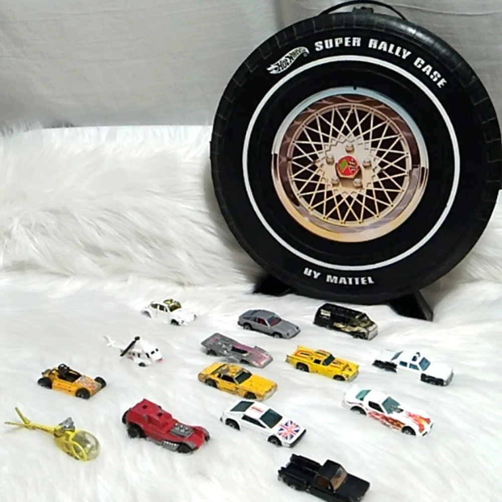 SALE! Mattel Hot Wheels Super Rally Case W/14 Various Old Cars Various Brands